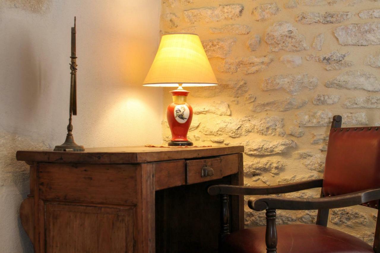 Mas De La Rivoire B&B Villevieille Dış mekan fotoğraf