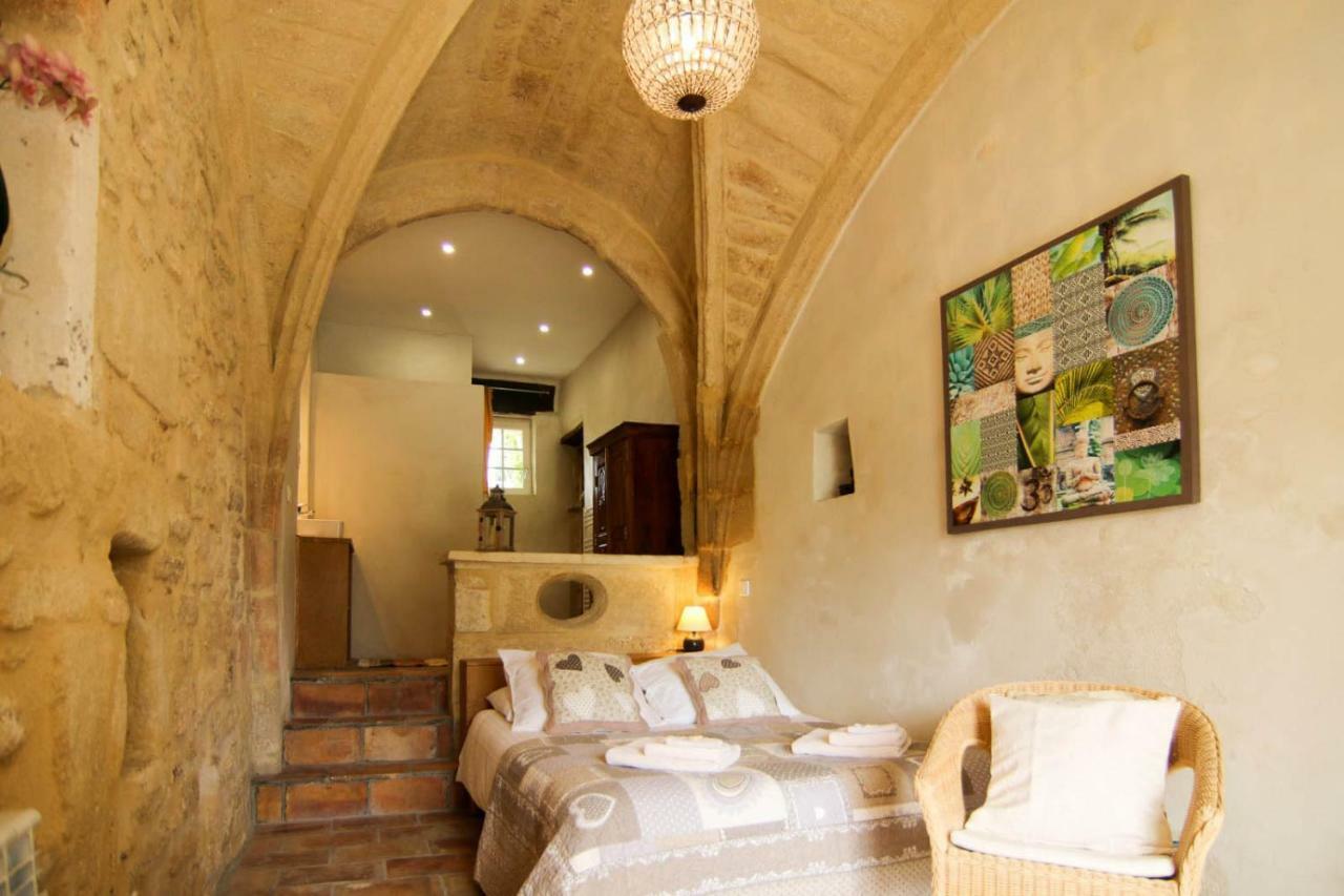 Mas De La Rivoire B&B Villevieille Dış mekan fotoğraf